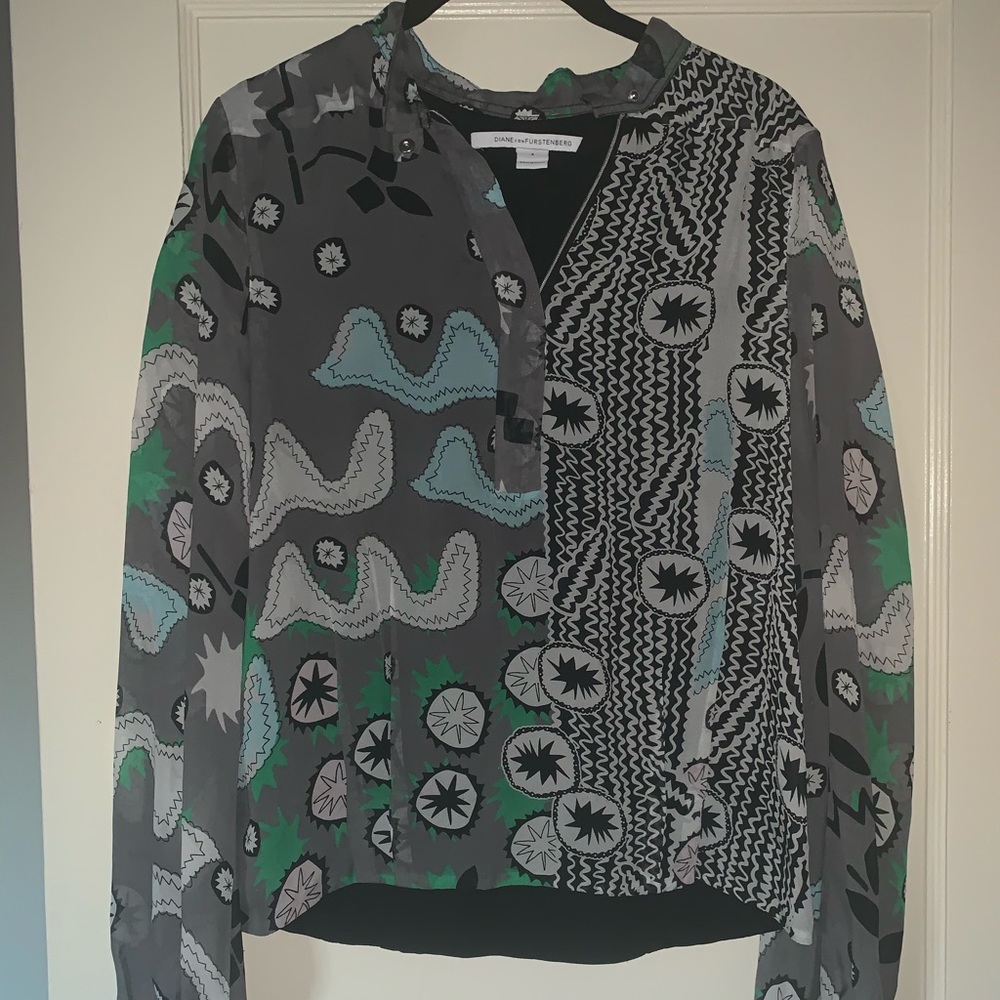 DVF blouse with zipper